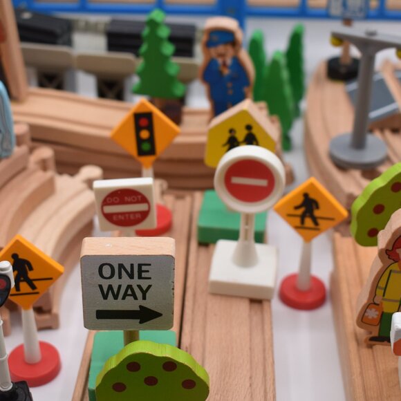 Lot of over 60 TRACK LOT Curves Ramps People Trees Straights Ascending Wooden - Picture 10 of 14